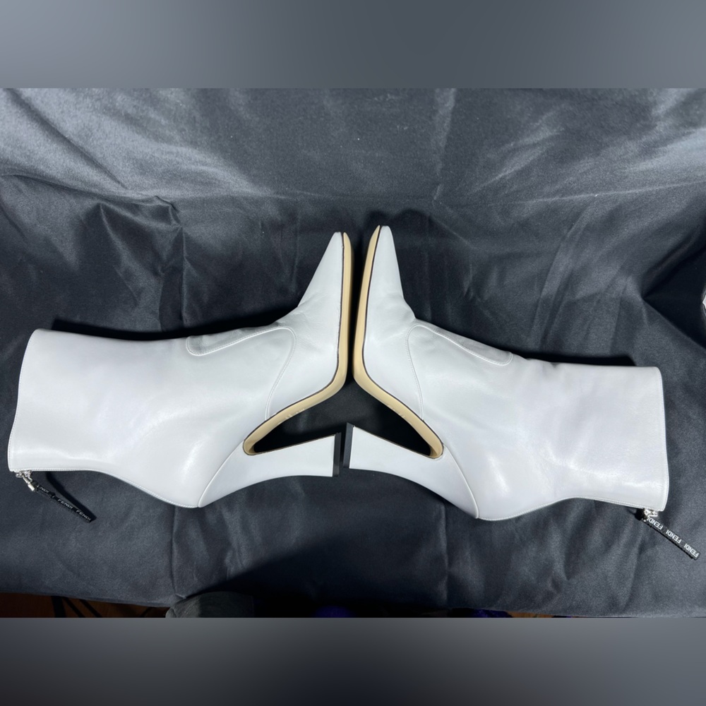 Fendi White Leather Ankle Boots Size 40 Made in Italy - Picture 6 of 12